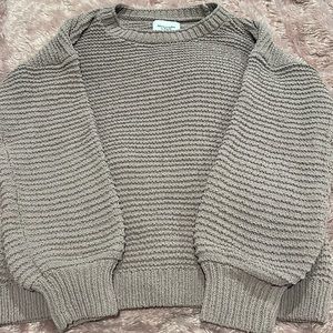 SOFT KNIT ABERCROMBIE & FITCH SWEATER